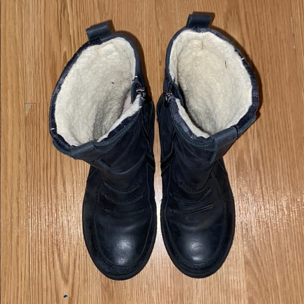 V-Italia Black Leather Boots - fits size 6.5